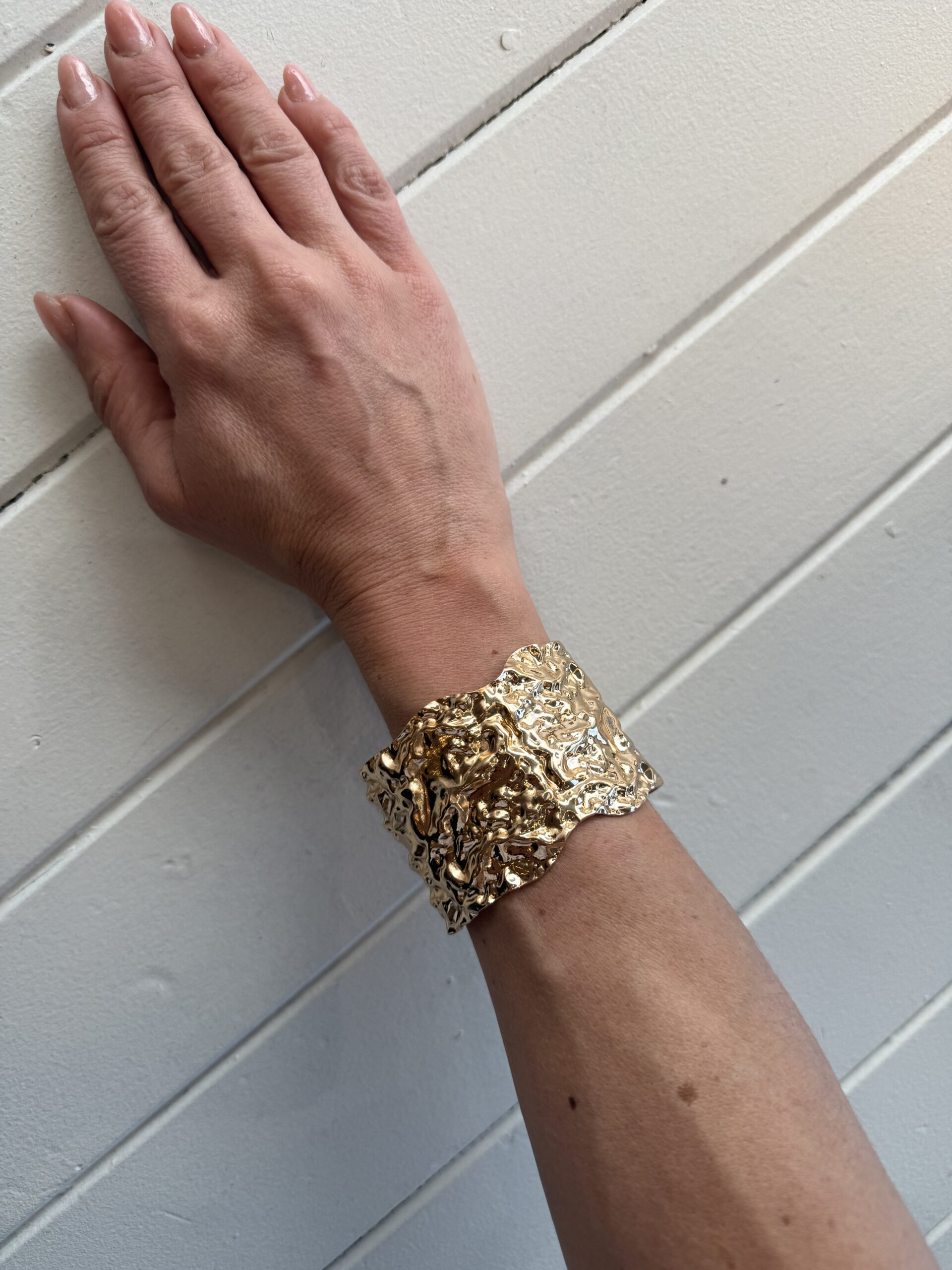 Baroque Molten Large cuff - Gold - Image 2